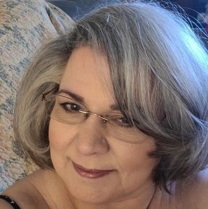 Meet your Posher, Francesca